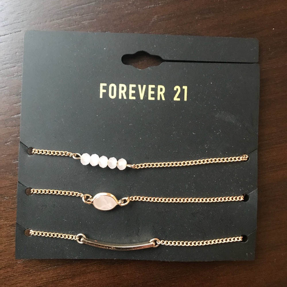 Bracelets - Picture 1 of 2